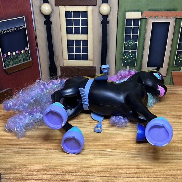 Vintage 2002 Kid Kore Rainbow Horse with Crown & Saddle L 9” x H 10.5” - Picture 12 of 13